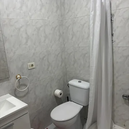 Chill Center Solo Con Bano Privado 라스팔마스